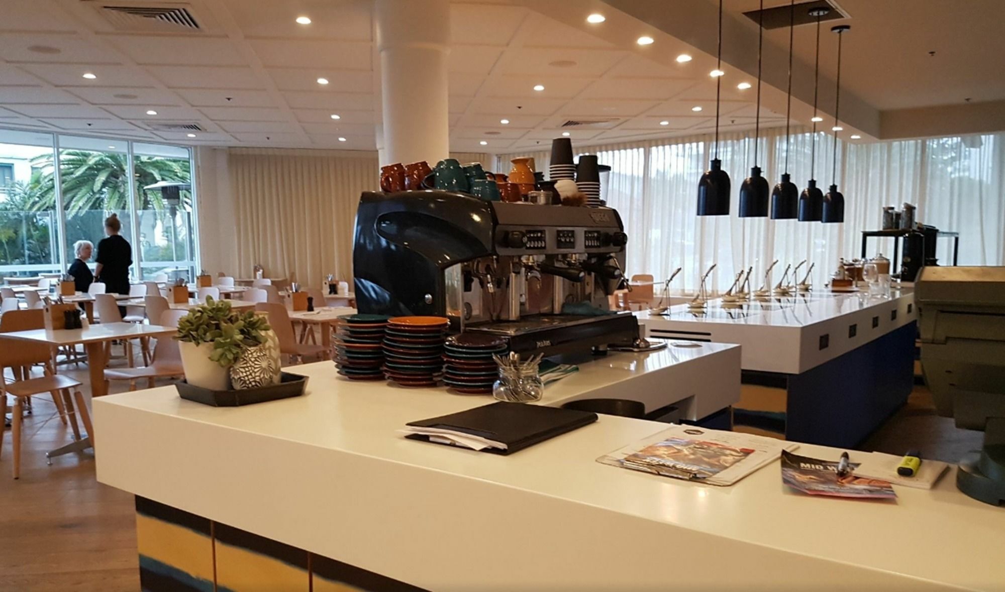 Hotel Rydges Beachside 4*