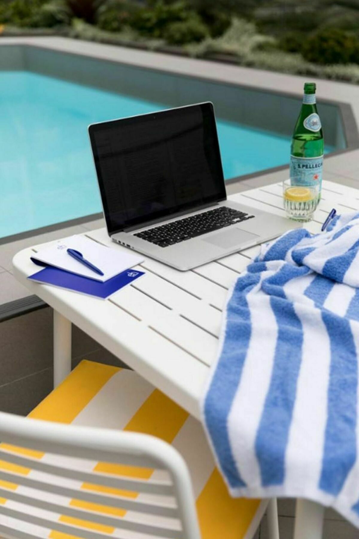Hotel Rydges Beachside
